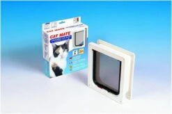 Cat Mate Kattenluik 234 Met Tweewegsluiting - Wit - 19,2 X 20cm -Kattenbenodigdheden Winkel 1200x798 10