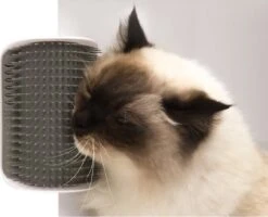 Merkloos Katten Hoekborstel - Self Groomer - Katten Massageborstel - Kat Borstel - Grijs -Kattenbenodigdheden Winkel 1200x974 2