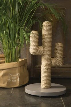 Designed By Lotte Houten Cactus - Krabpaal - Taupe - 35 X 35 X 60 Cm -Kattenbenodigdheden Winkel 800x1200 9